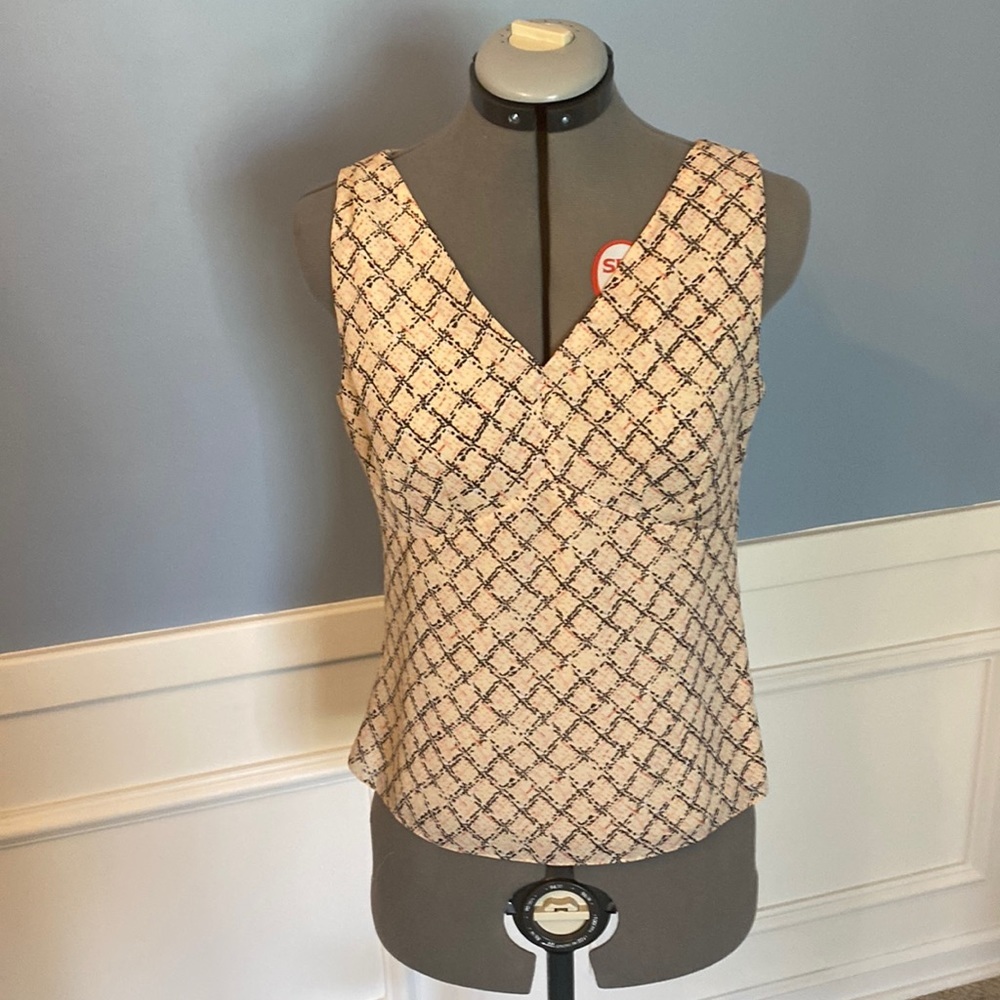 Ann Taylor Simple Sleeveless Lined Blouse Size 6